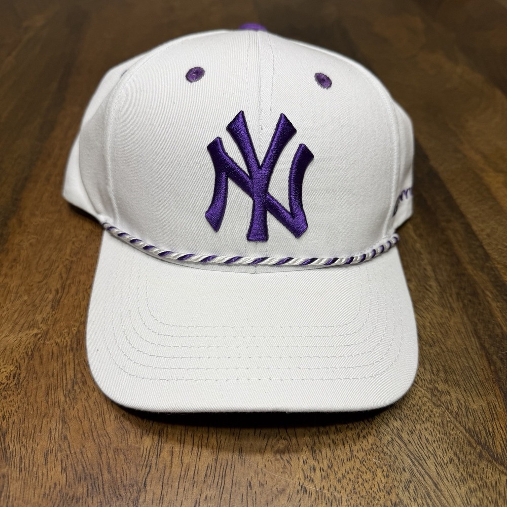 Melonwear New York Yankees NYU alumni SnapBack Hat NEW
